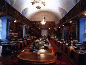 Читальный зал отдела социально-экономической литературы